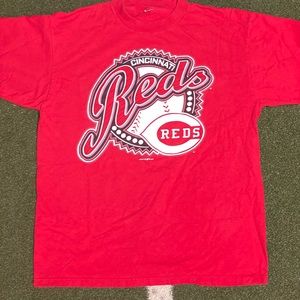 Vintage 1997 Cincinnati reds T-shirt
